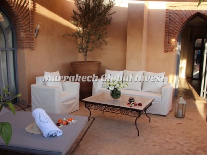 Villa 9 chambres meublée avec piscine en location saisonnière – Route de Ouarzazate, Marrakech – photo 3
