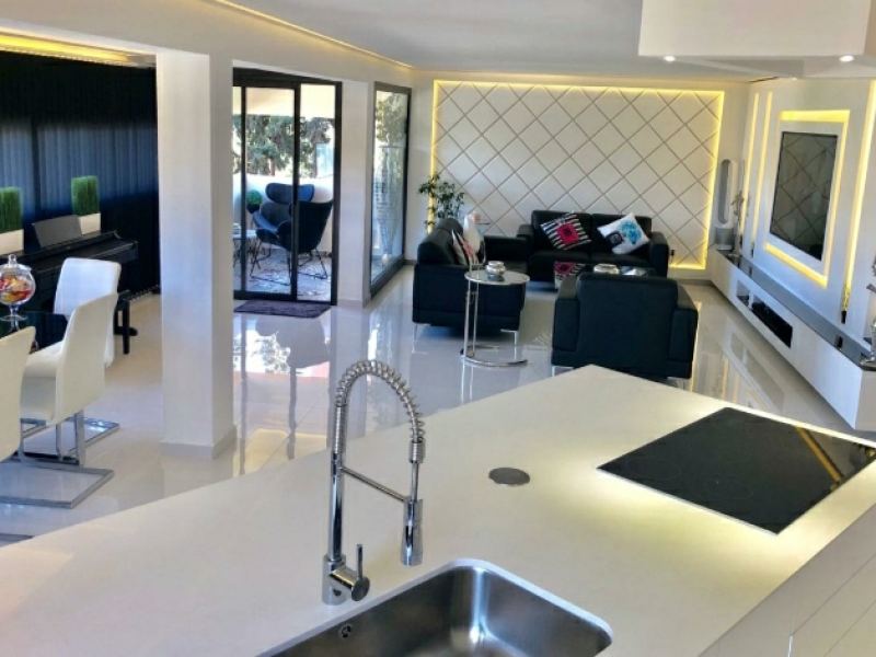 Appartement F3 familial avec balcon à vendre – Hivernage, Marrakech