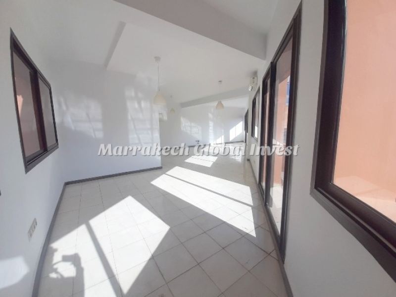 Bureau 49 m² avec terrasse de 32 m² à louer – Avenue Mohammed V, Guéliz, Marrakech – photo 2