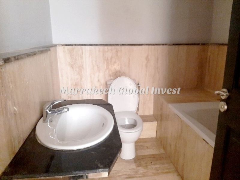 Appartement 108 m² avec terrasse et cour à vendre – Guéliz, Marrakech – photo 4