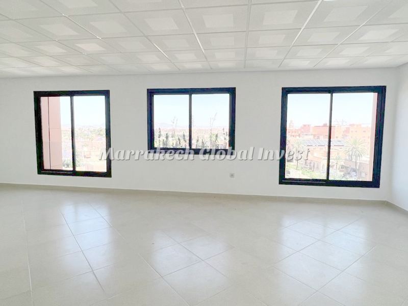 Bureau neuf 57 m² avec balcon à louer – Guéliz, Marrakech – photo 3