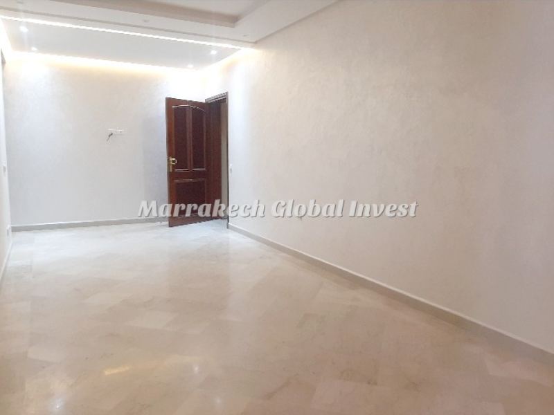 Appartement rénové 2 chambres avec balcon à vendre – Guéliz, Marrakech – photo 2