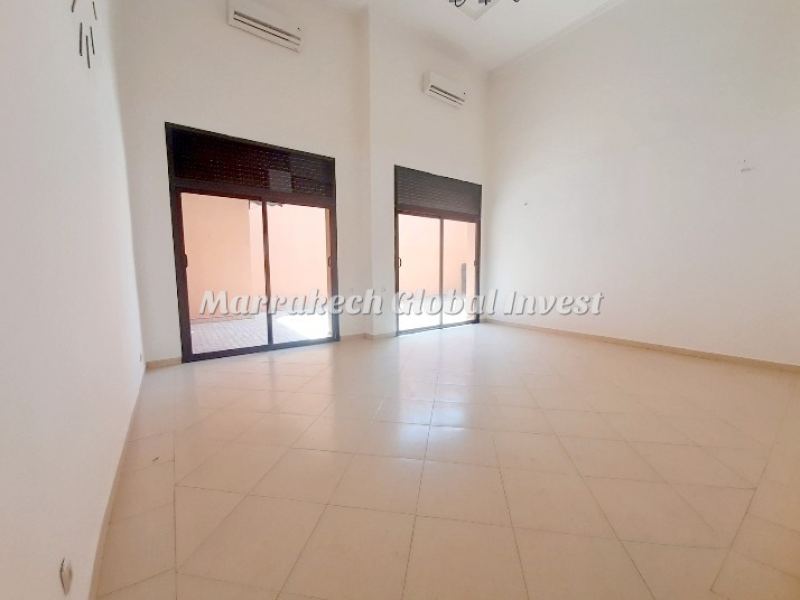 Duplex 3 chambres vide avec cour et mezzanine à louer – Guéliz, Marrakech – photo 5