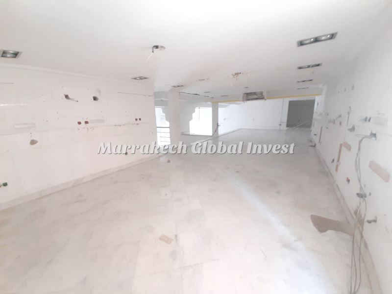 Local commercial 263 m² avec mezzanine à louer – Guéliz, Marrakech – photo 2