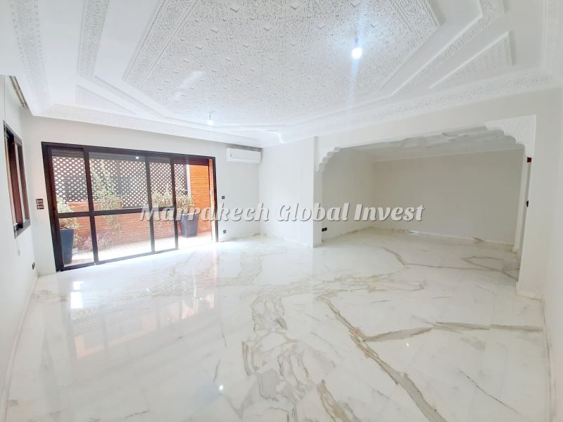 Appartement F4 rénové 171 m² avec terrasse à louer – Hivernage, Marrakech