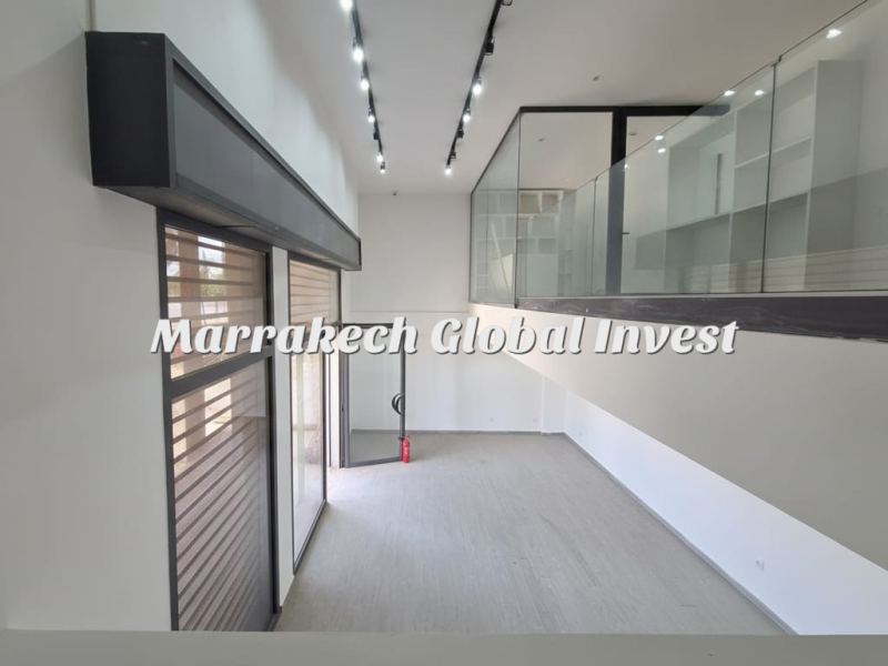Local commercial 43 m² avec mezzanine à vendre – Izdihar, Marrakech – photo 3