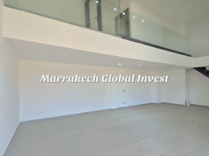 Local commercial 43 m² avec mezzanine à vendre – Izdihar, Marrakech – photo 5
